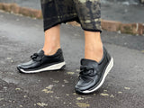 Wallabee style European sneakers in quality black leather. Women's shoes made in Spain.