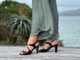 Vago Luna available in 3 colours