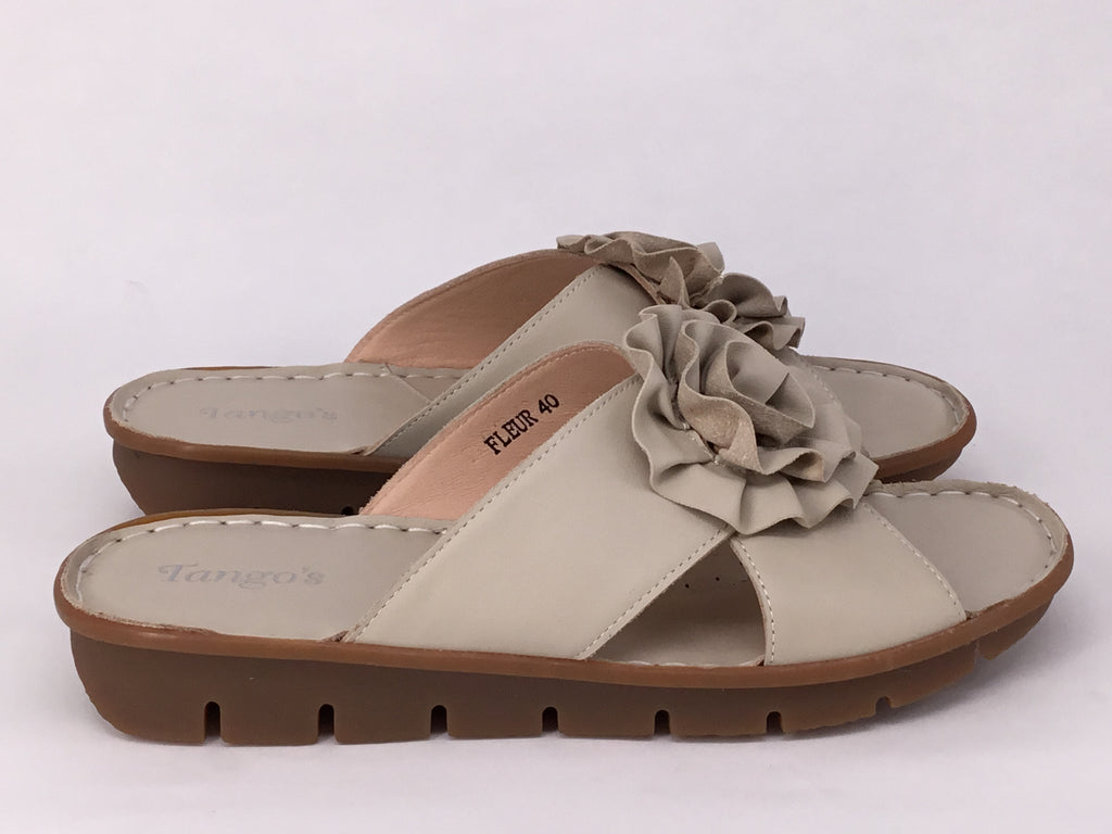 Tango's Fleur available in 4 colours