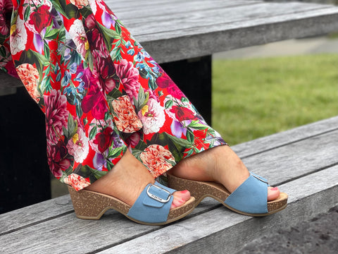 Plakton Raeka available in 2 colours