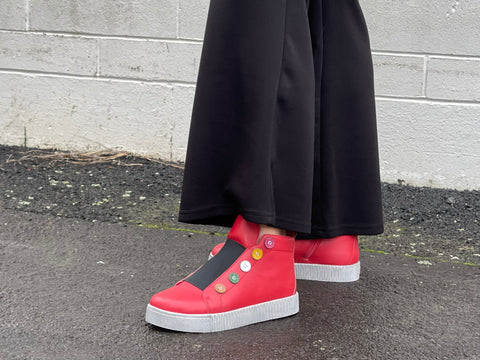 Tango's Pierre available in 3 colours