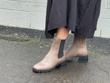 Tango's Ginnie available in 2 colours