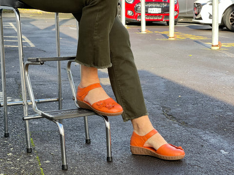 Tango's Sunny available in 3 colours