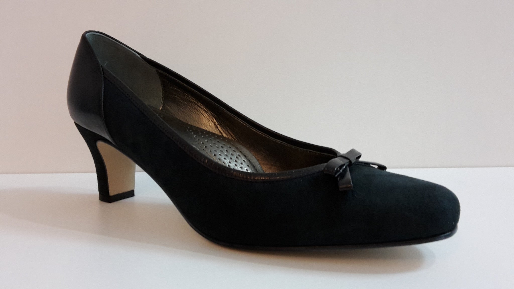 Viola – Tango's Shoes